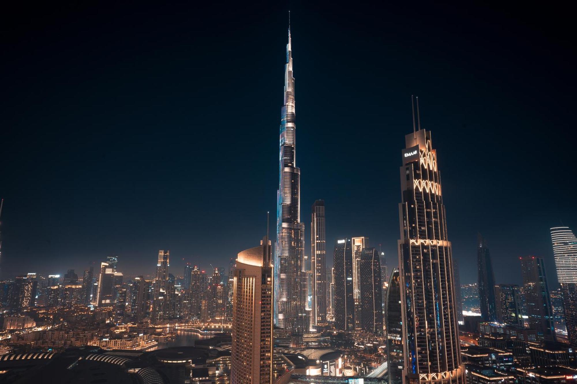 Burj View, Mall Walk, Big Pool Burj View